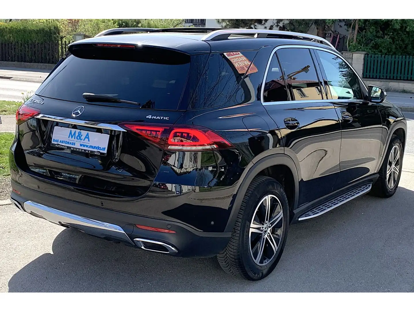 Vehicle image, number 6