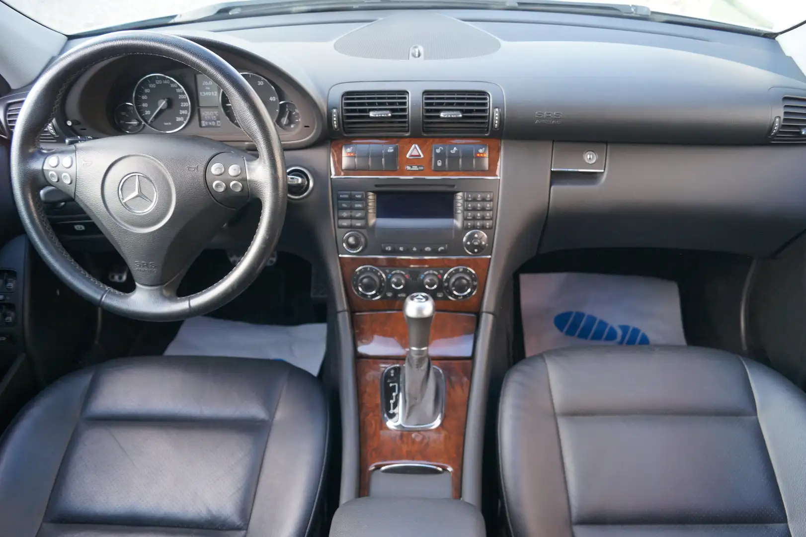 Vehicle image, number 10