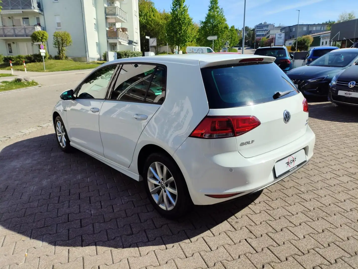 Vehicle image, number 5