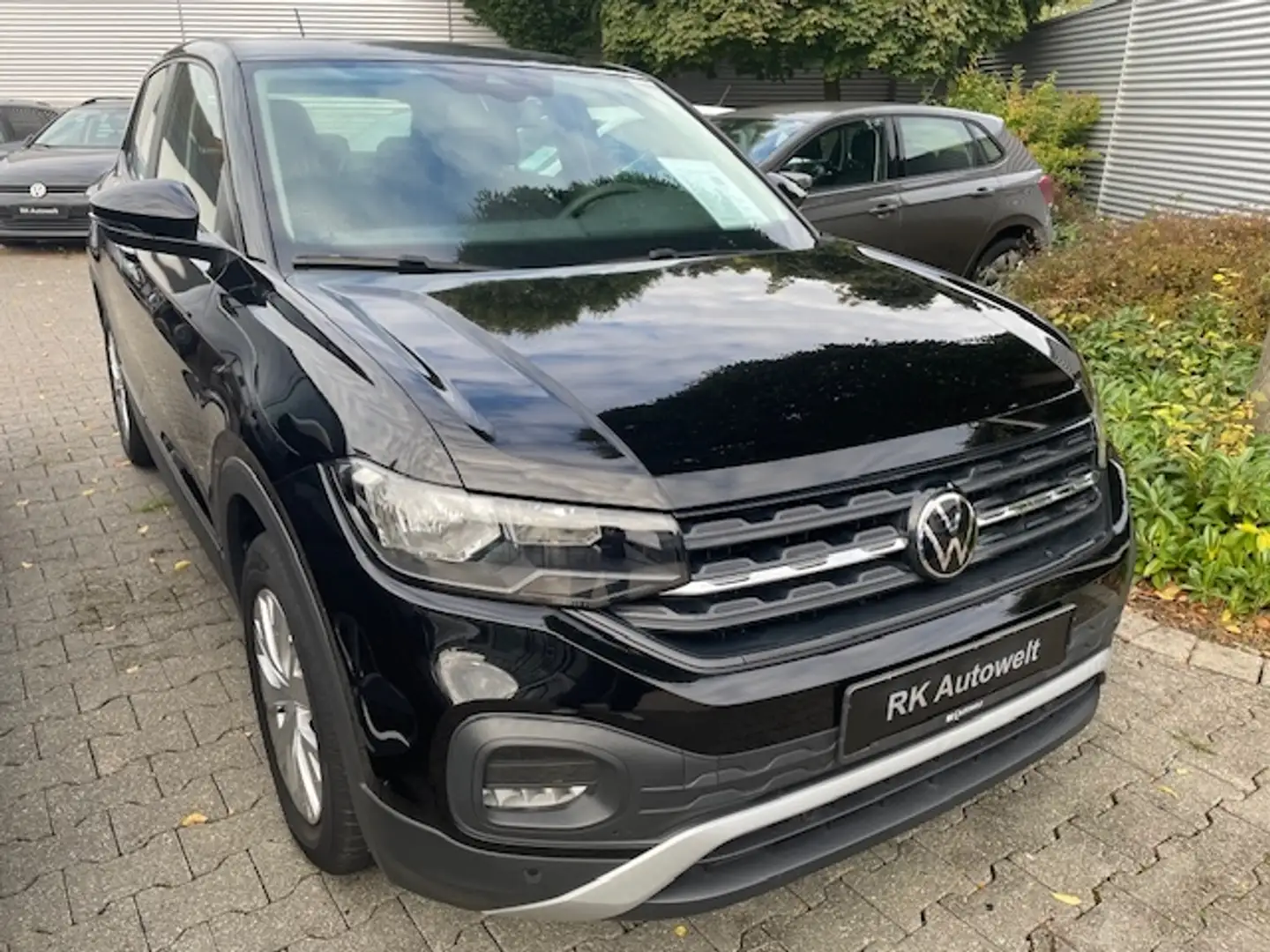 Vehicle image, number 2