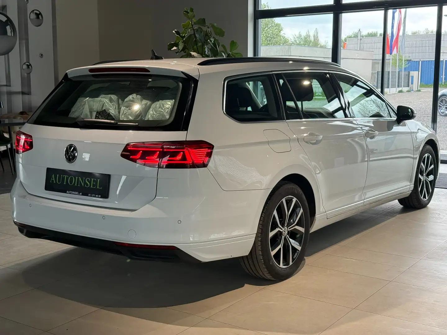 Vehicle image, number 3