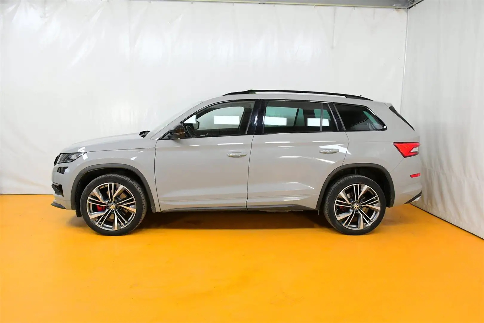 Vehicle image, number 5