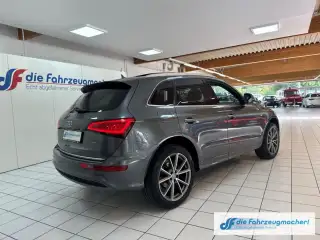 Vehicle image thumbnail, number 4