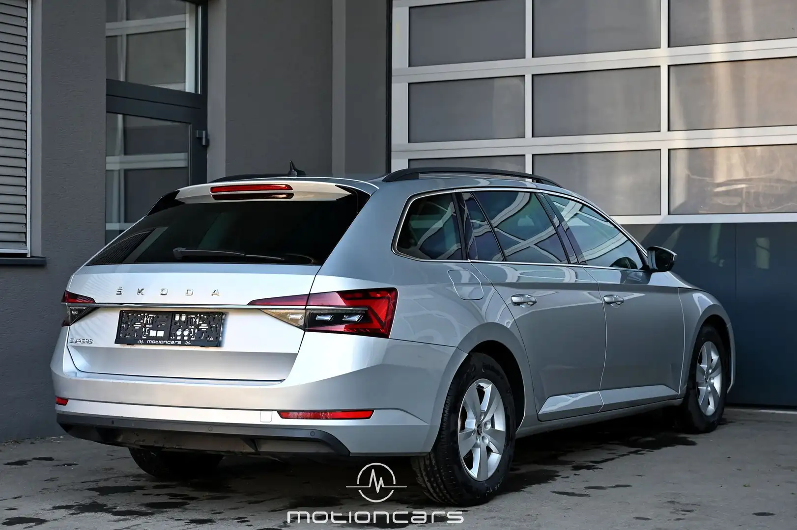 Vehicle image, number 2