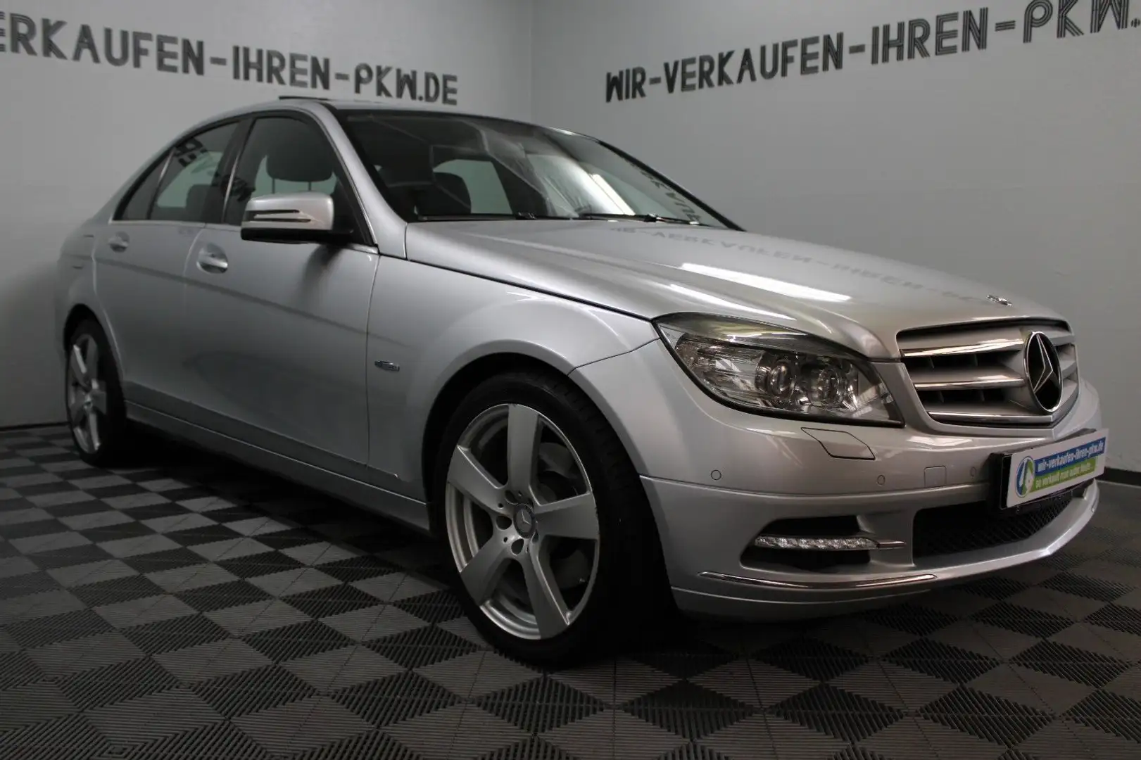 Vehicle image, number 2