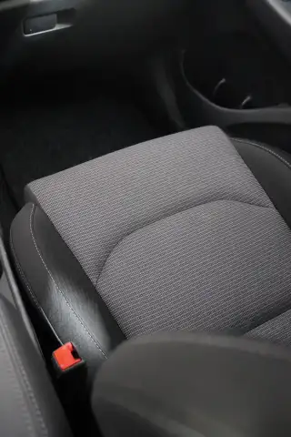 Vehicle image thumbnail, number 9