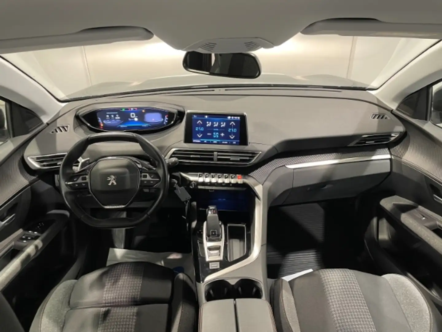 Vehicle image, number 5