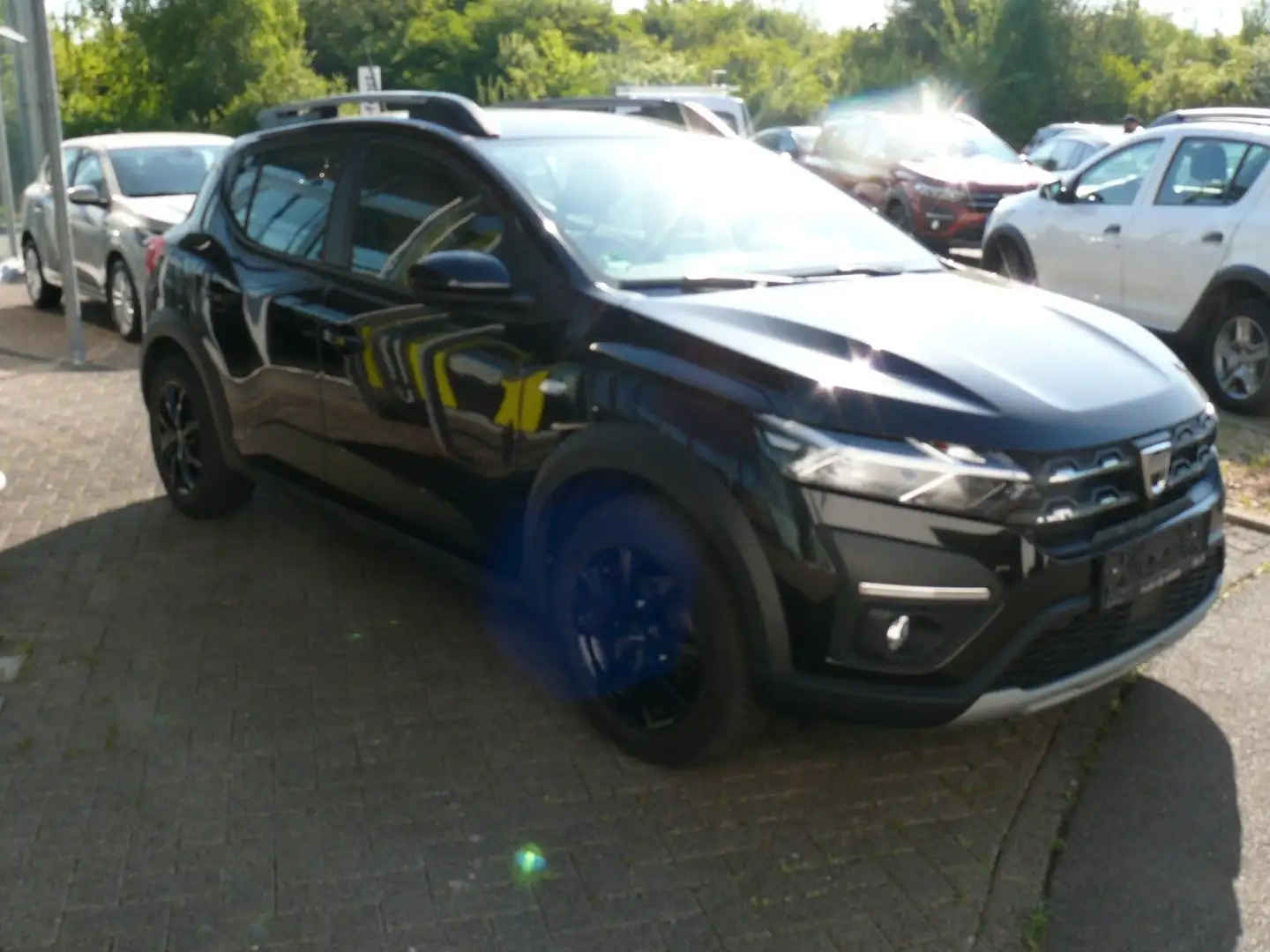Vehicle image, number 8