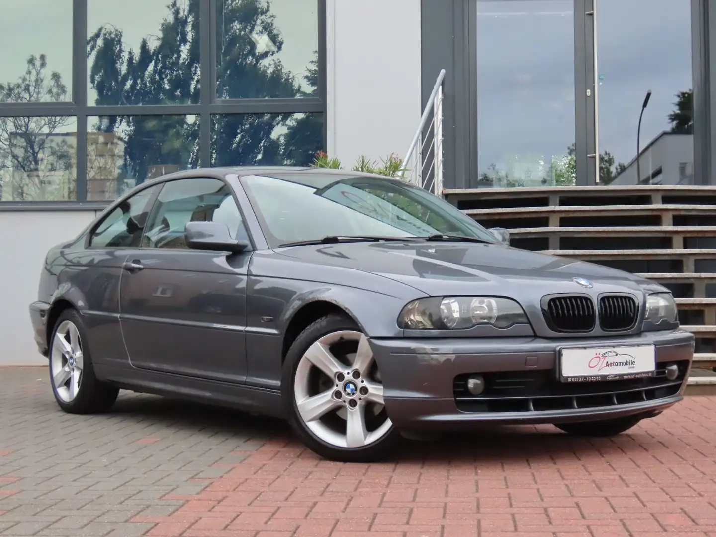 Vehicle image, number 1