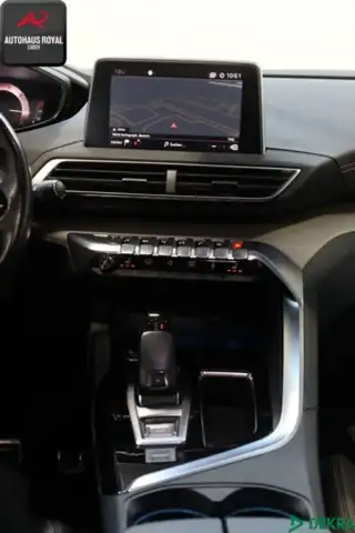 Vehicle image thumbnail, number 6