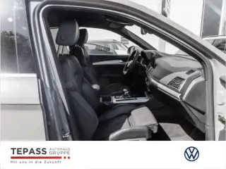 Vehicle image thumbnail, number 8