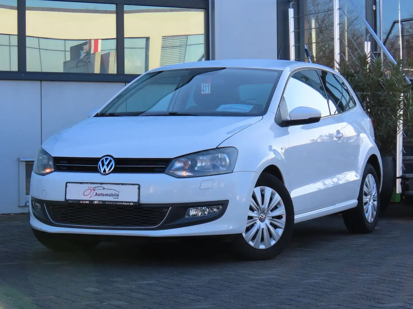 Vehicle image, number 3