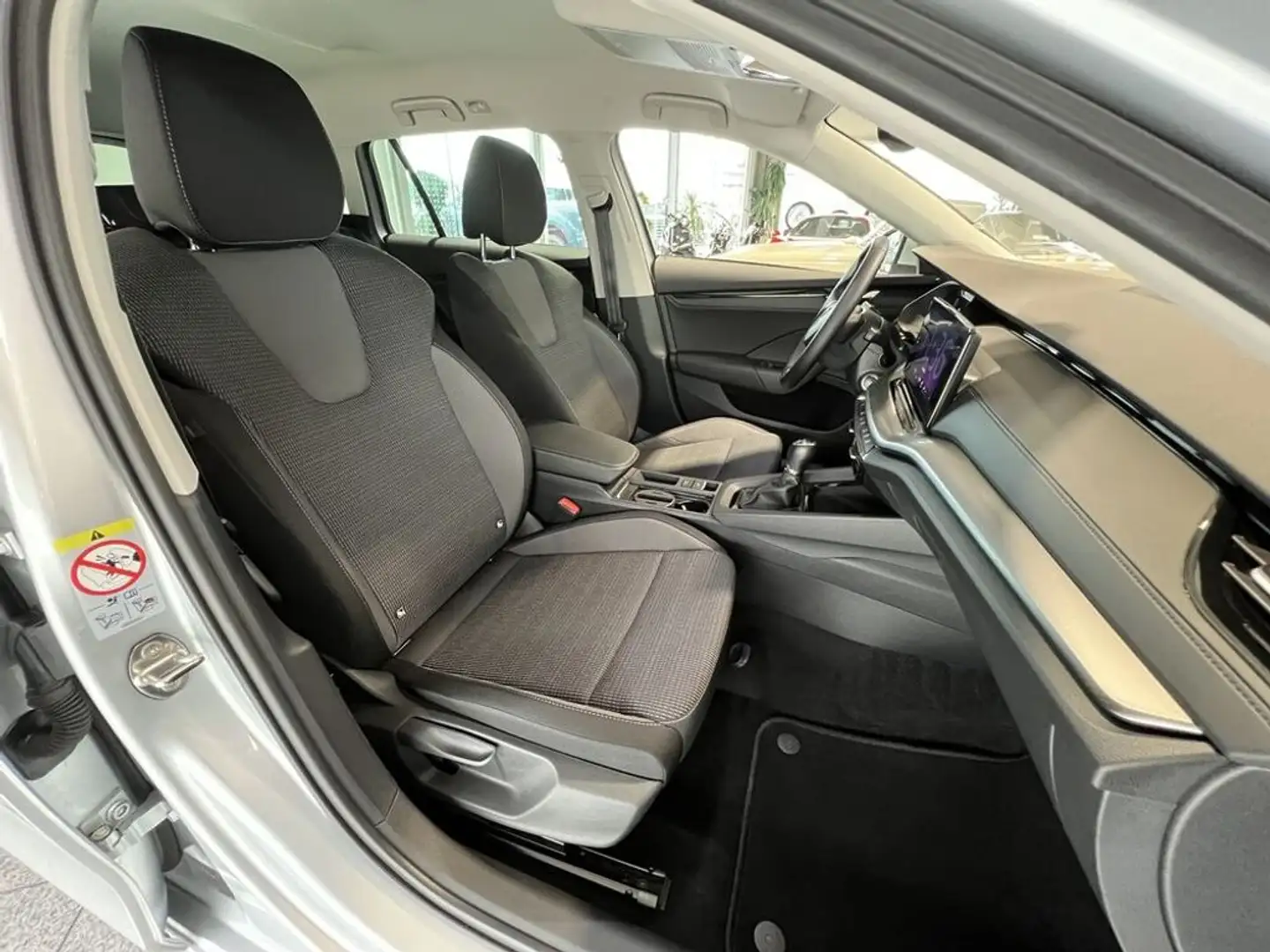 Vehicle image, number 5