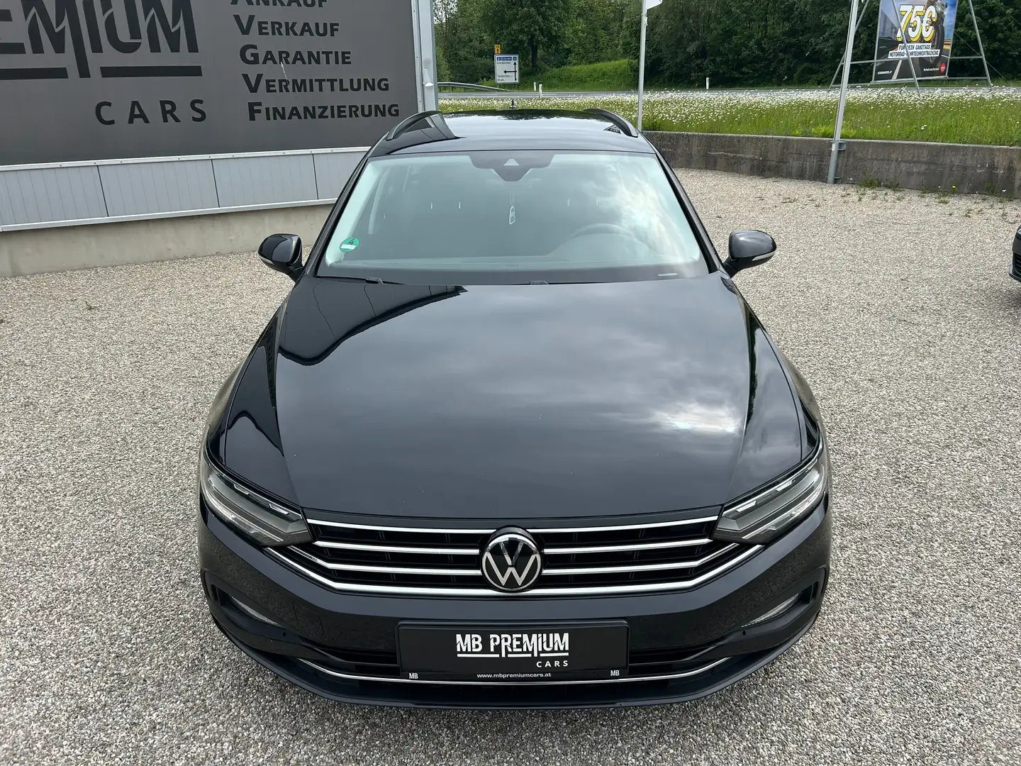 Vehicle image, number 4