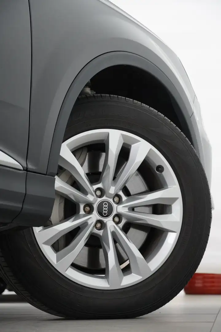 Vehicle image, number 9
