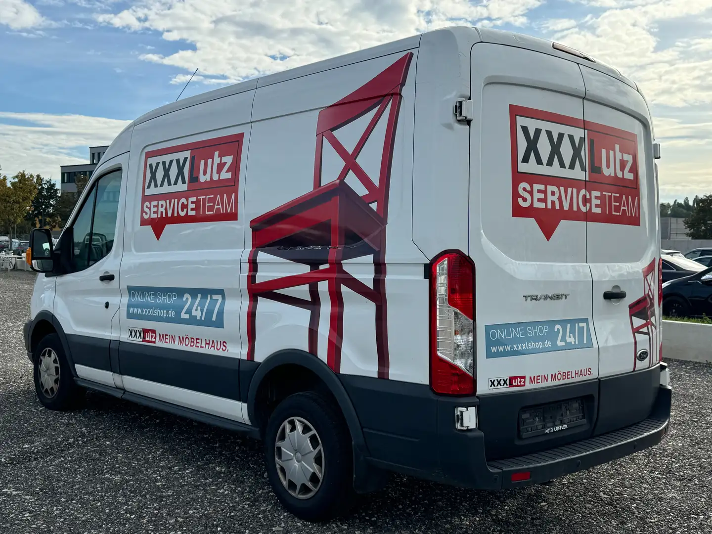 Vehicle image, number 4