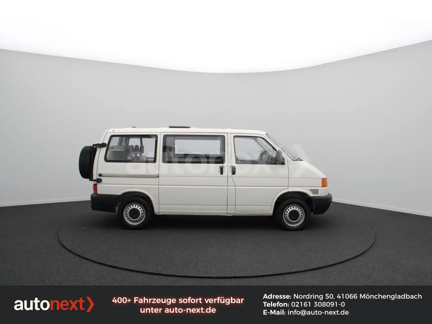 Vehicle image, number 10
