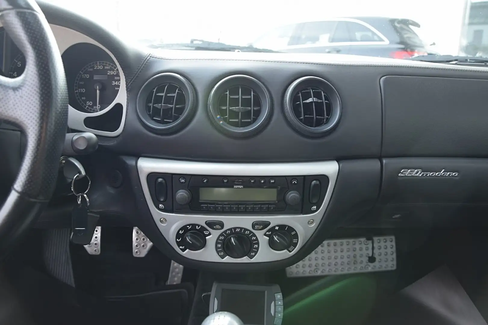 Vehicle image, number 5
