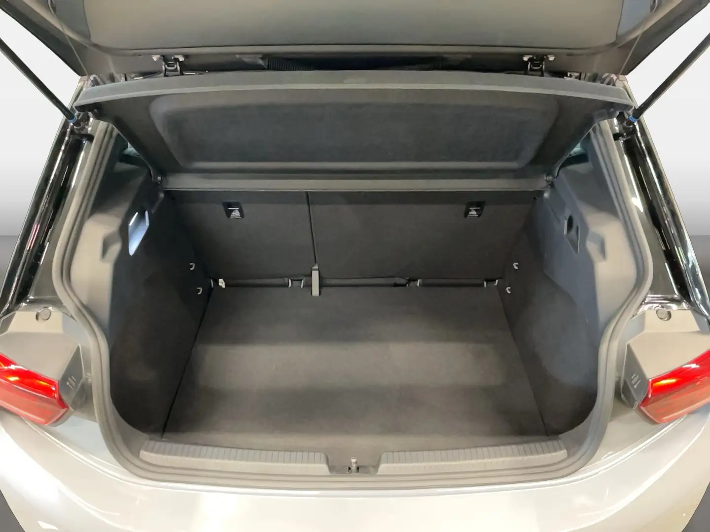 Vehicle image, number 9