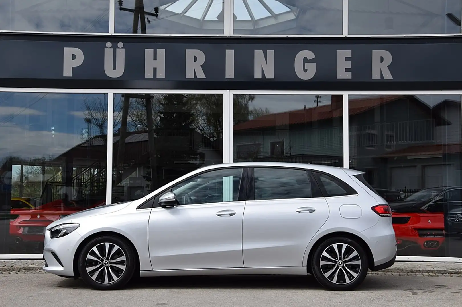 Vehicle image, number 1