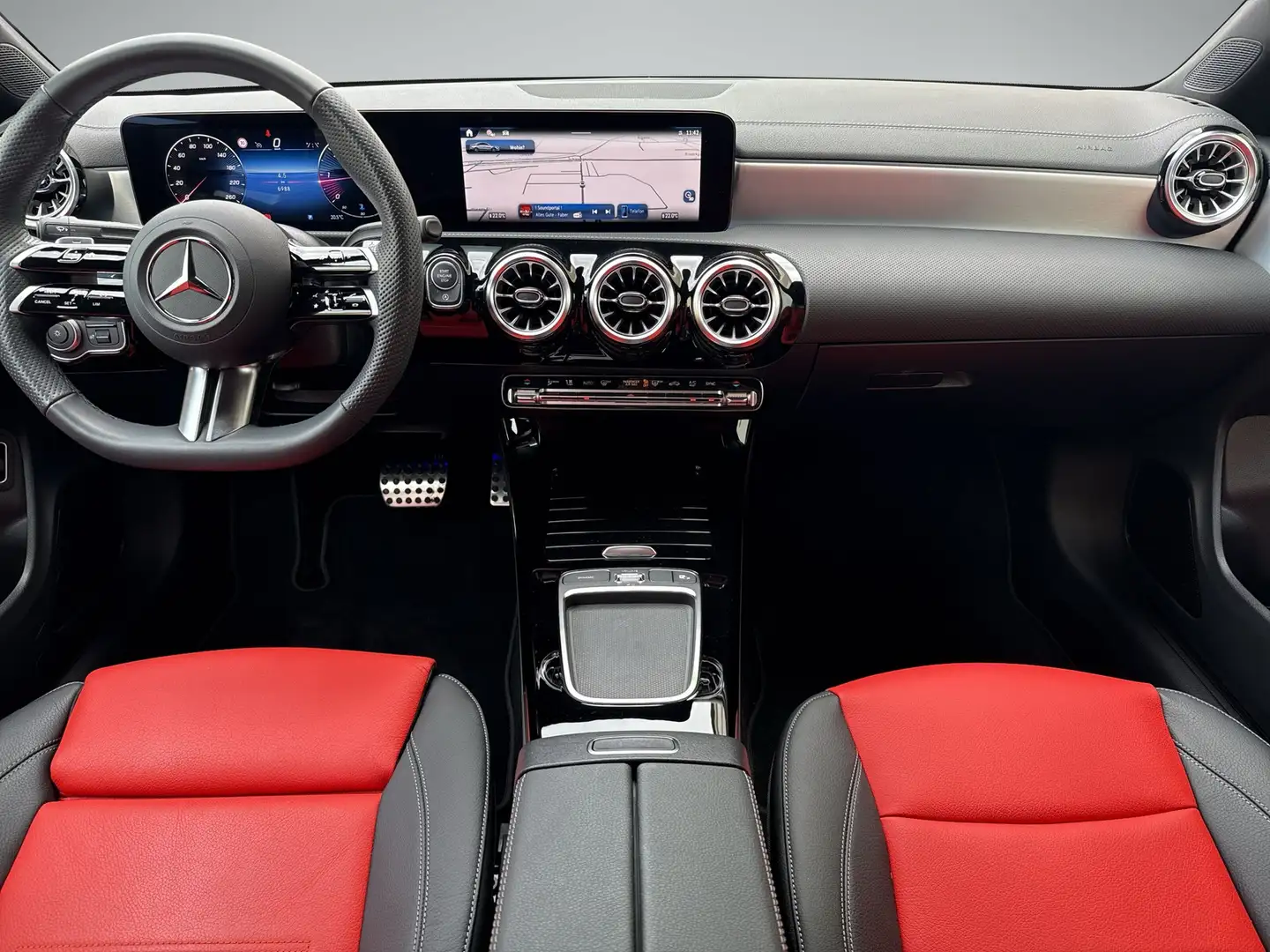 Vehicle image, number 8
