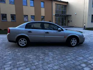 Vehicle image thumbnail, number 8