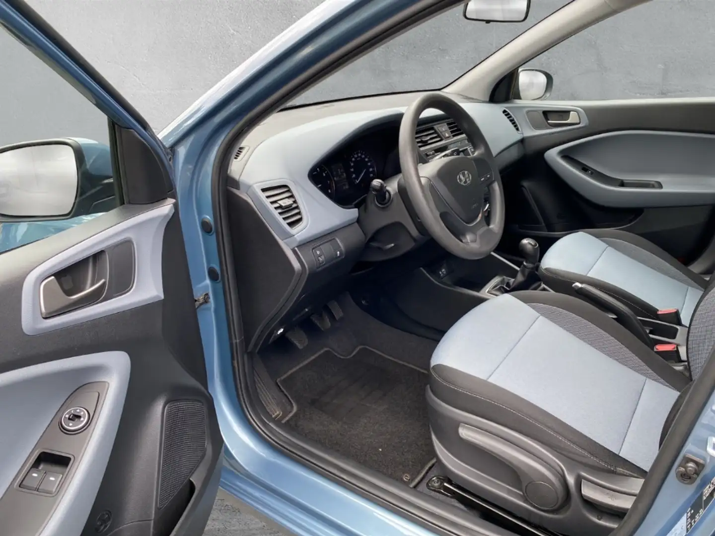 Vehicle image, number 3