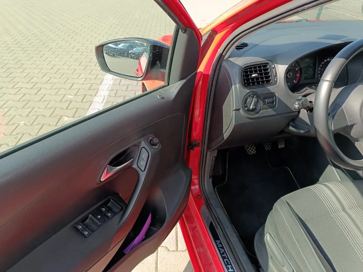 Vehicle image, number 5