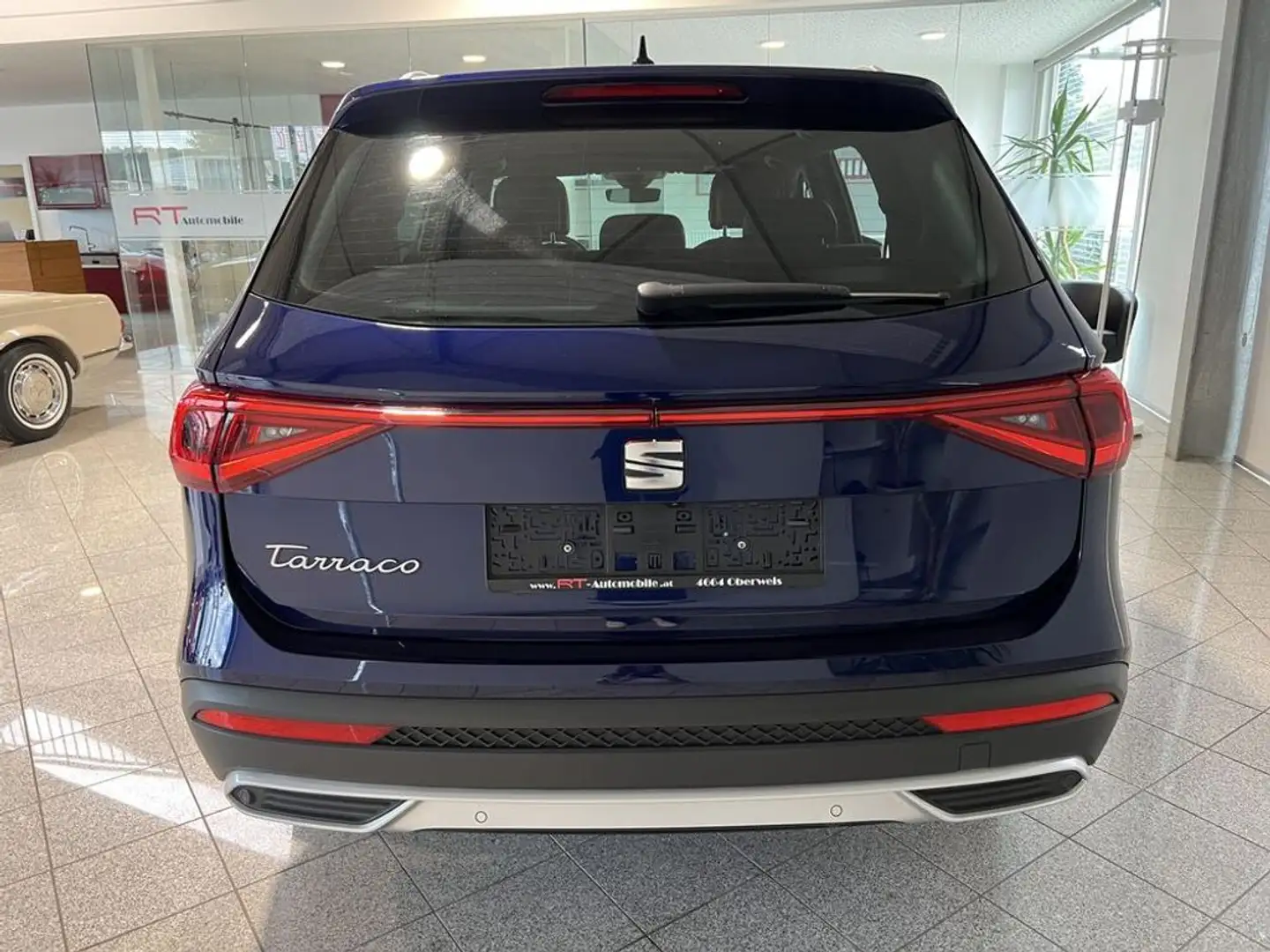 Vehicle image, number 4