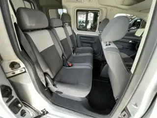 Vehicle image thumbnail, number 7