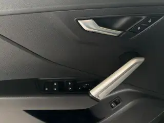 Vehicle image thumbnail, number 14