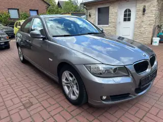Vehicle image thumbnail, number 3