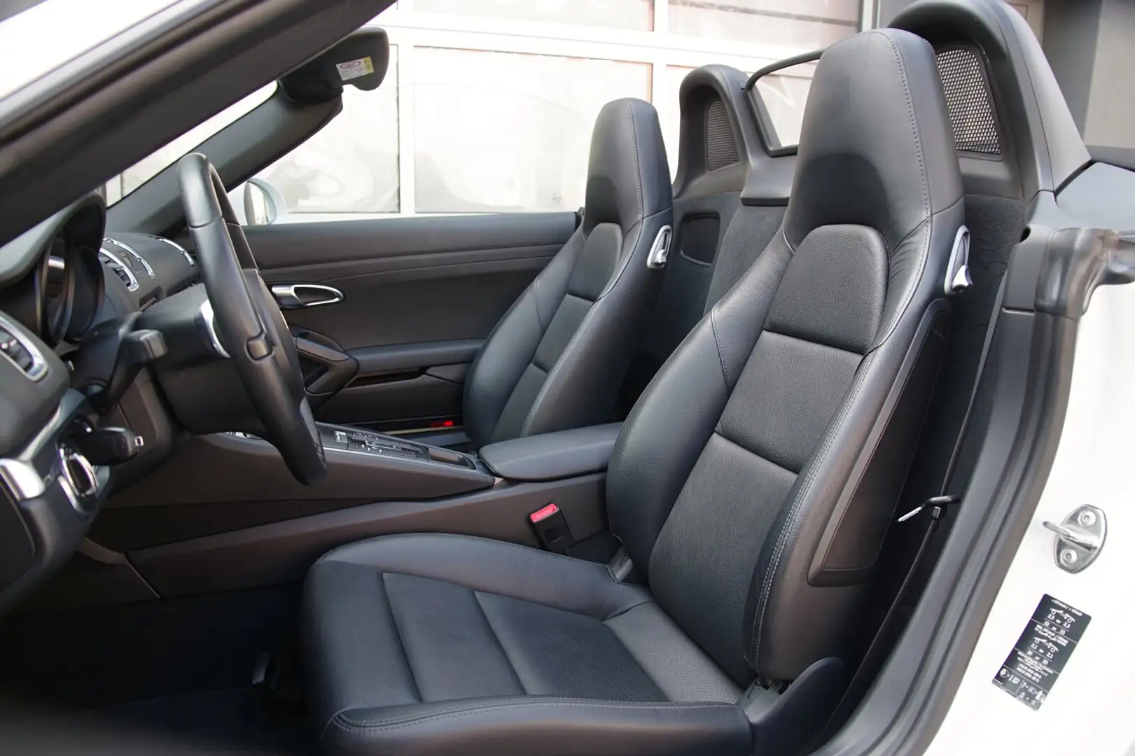 Vehicle image, number 5