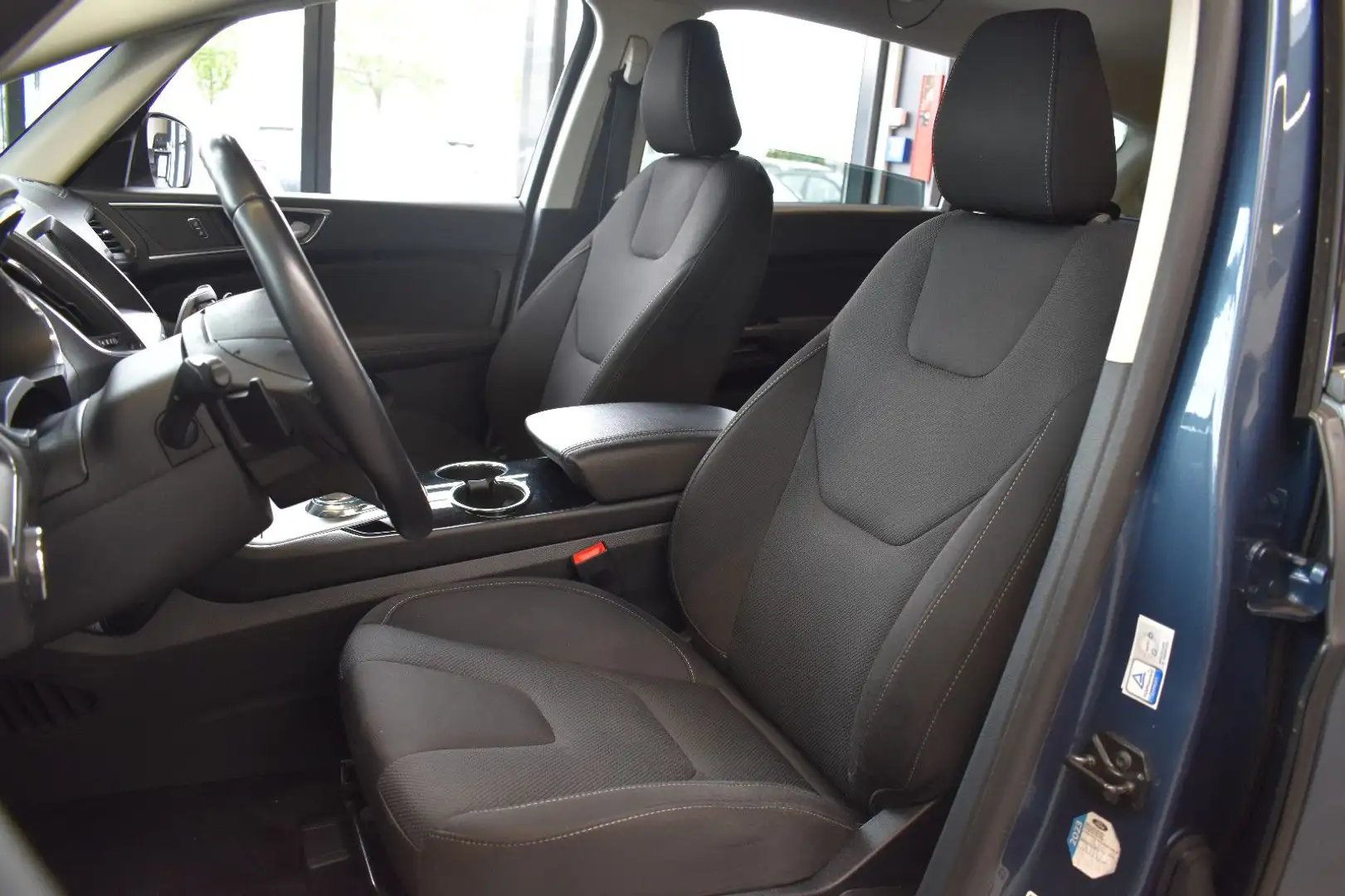 Vehicle image, number 8