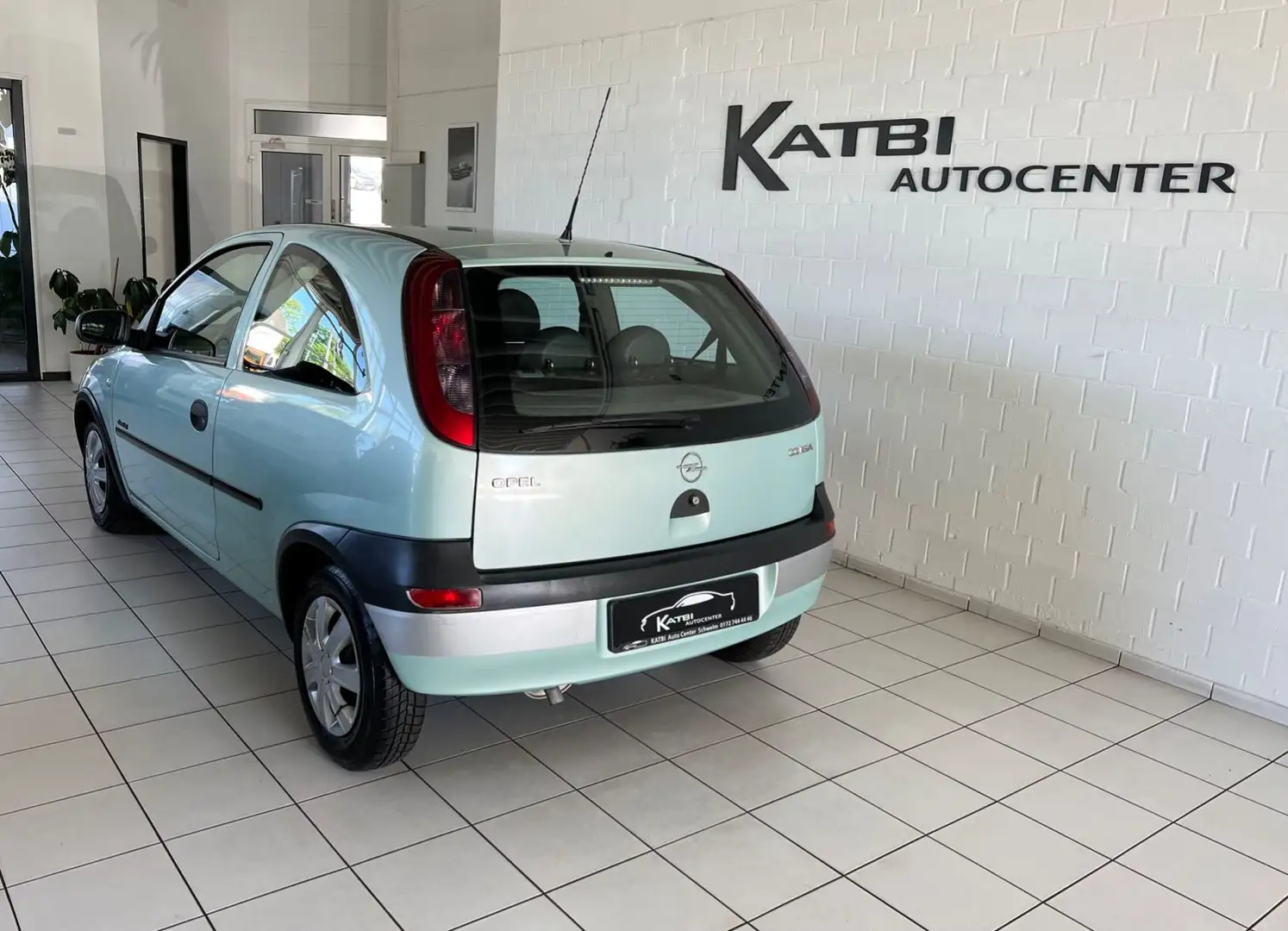 Vehicle image, number 3
