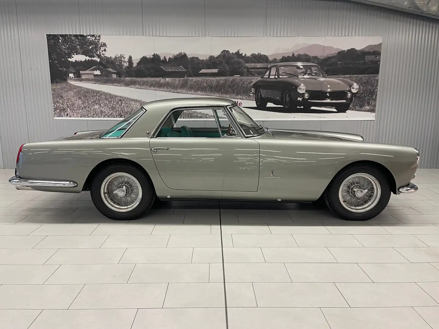 Vehicle image, number 6