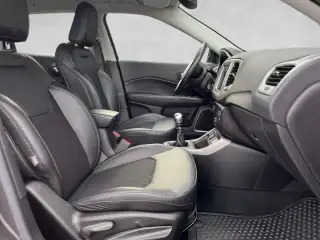Vehicle image thumbnail, number 17
