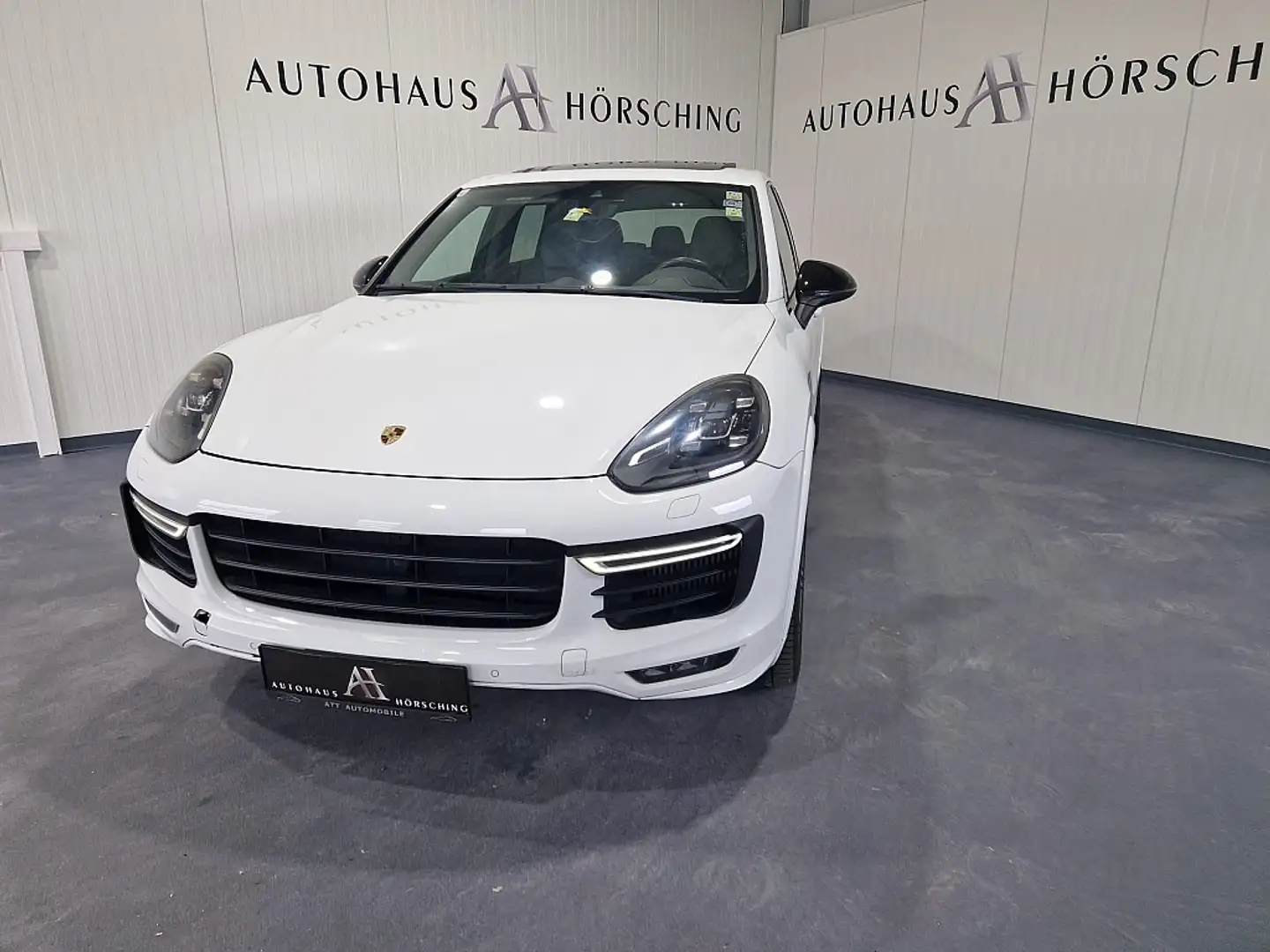 Vehicle image, number 5