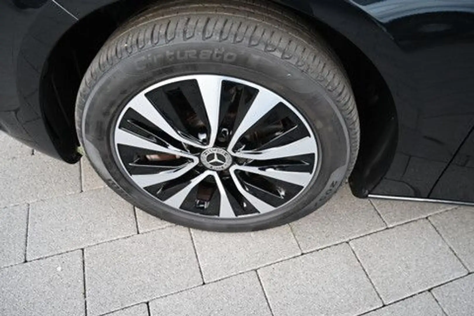 Vehicle image, number 18