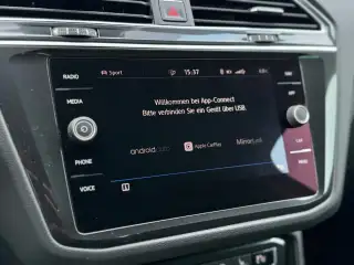 Vehicle image thumbnail, number 6