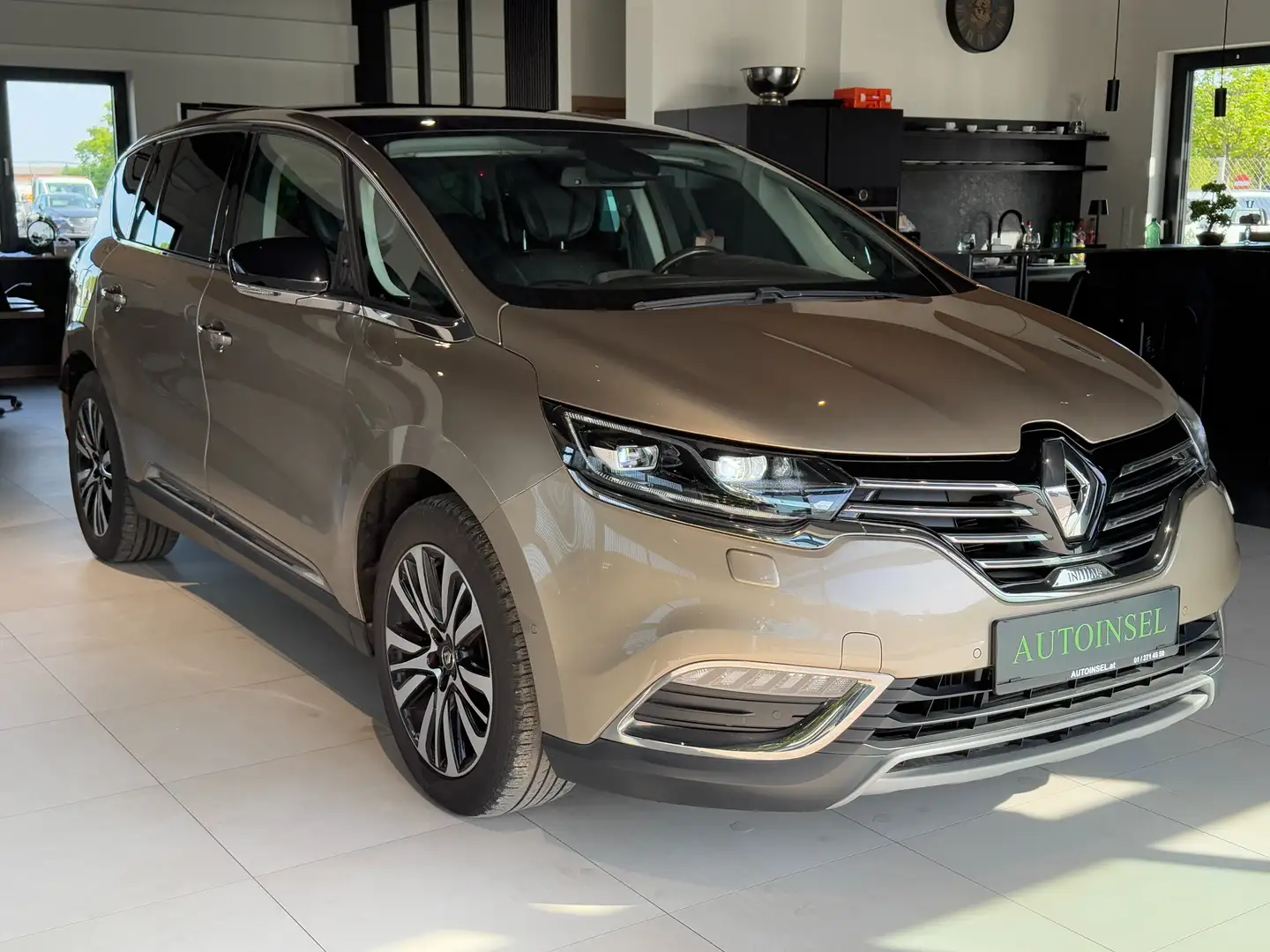 Vehicle image, number 2