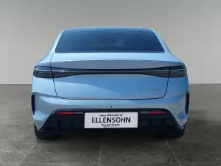 Vehicle image thumbnail, number 4