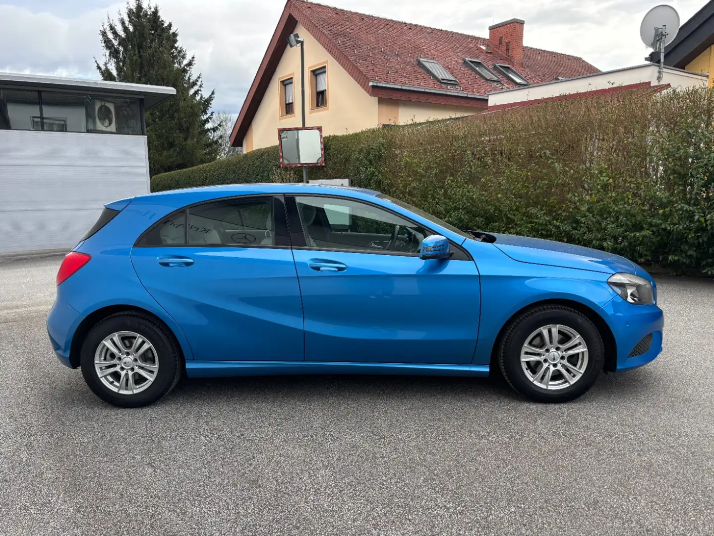 Vehicle image, number 4