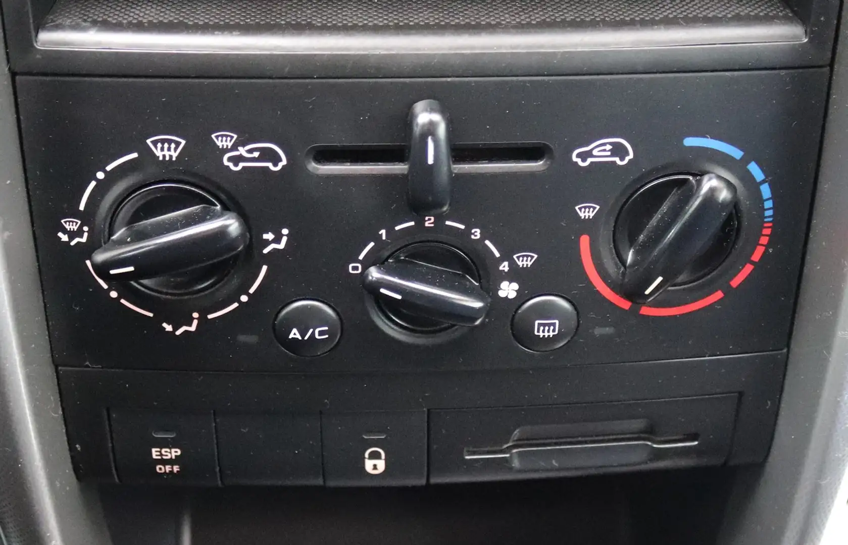 Vehicle image, number 7