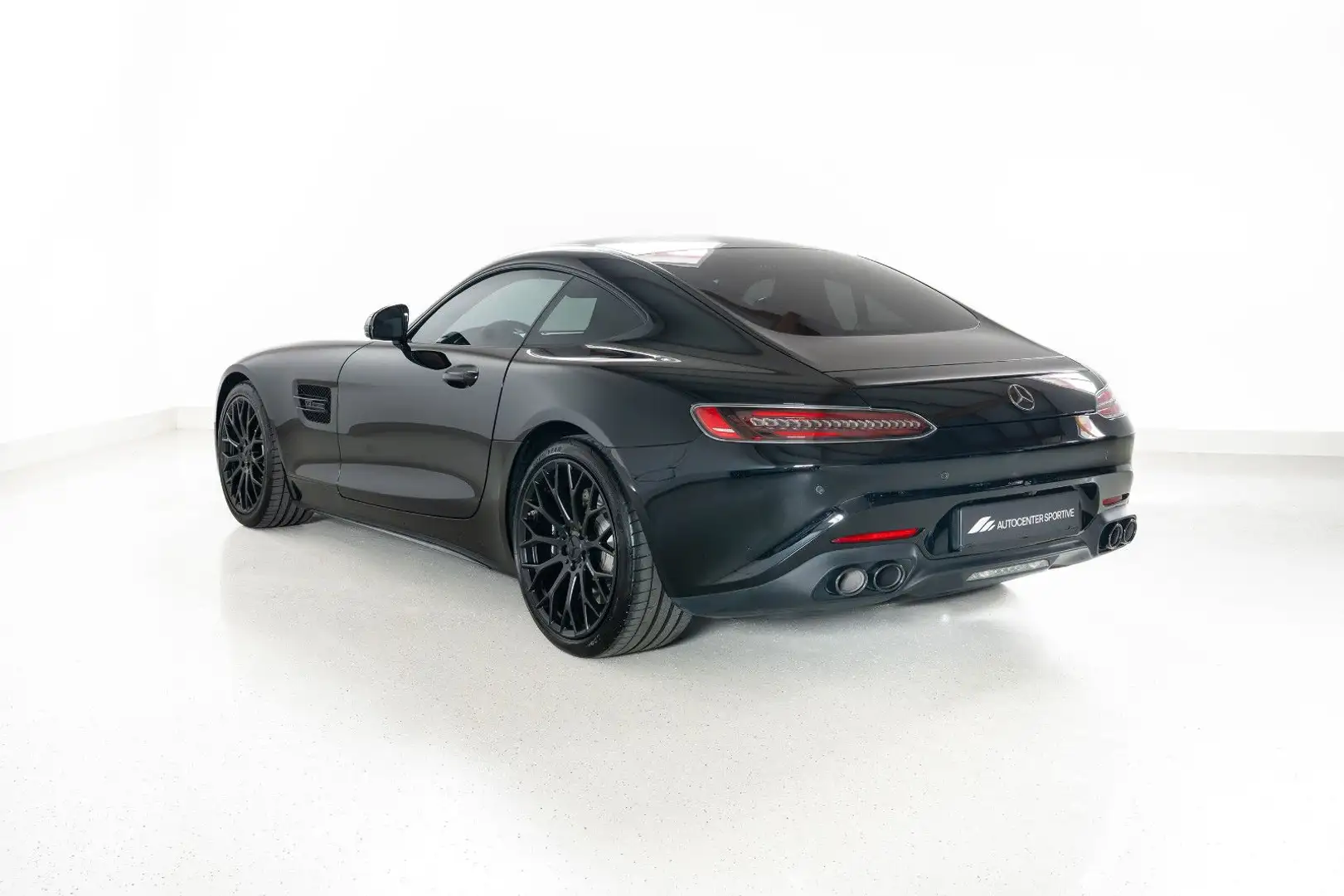 Vehicle image, number 4