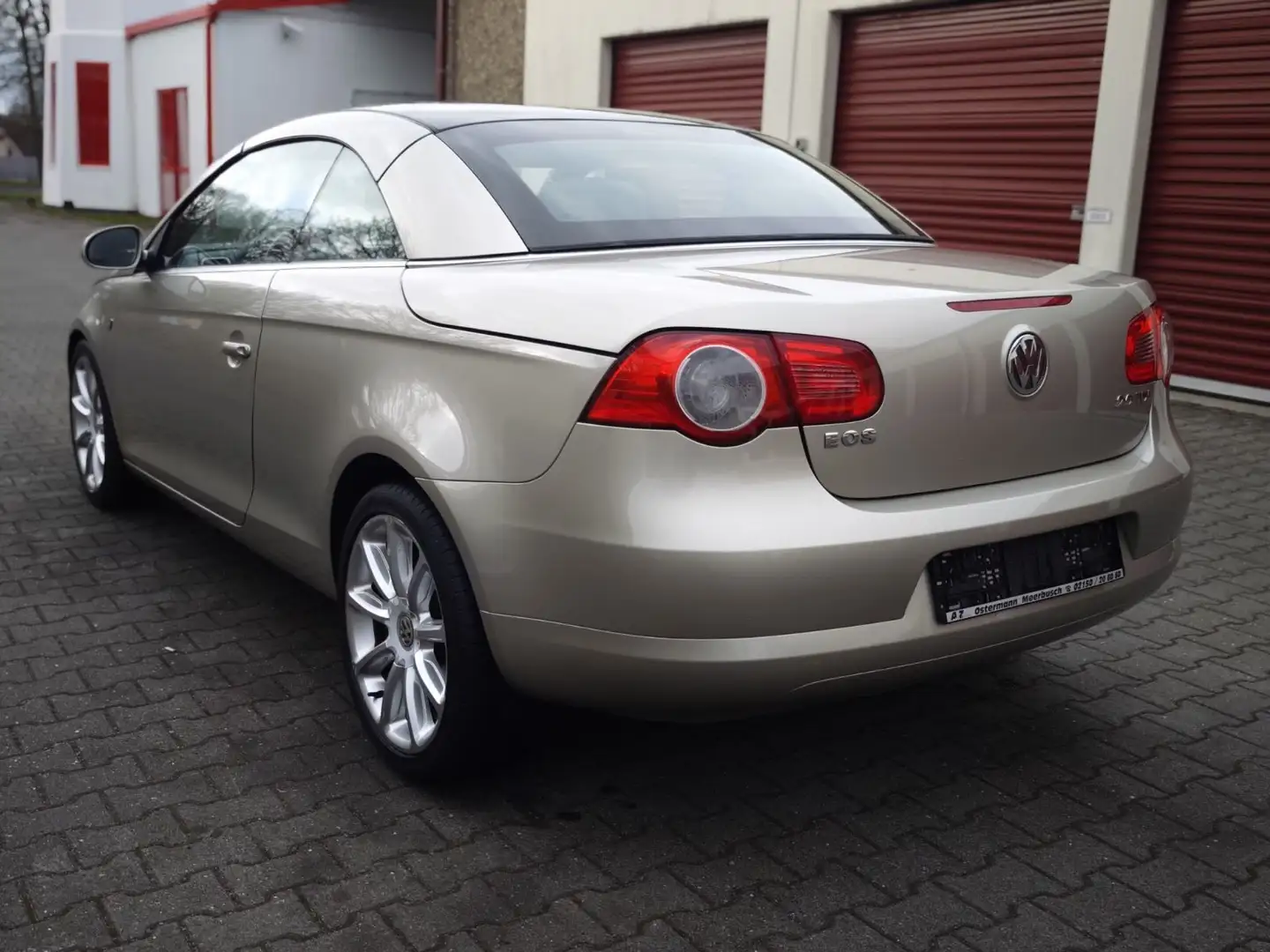 Vehicle image, number 8