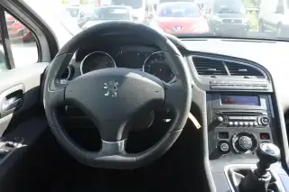 Vehicle image thumbnail, number 9