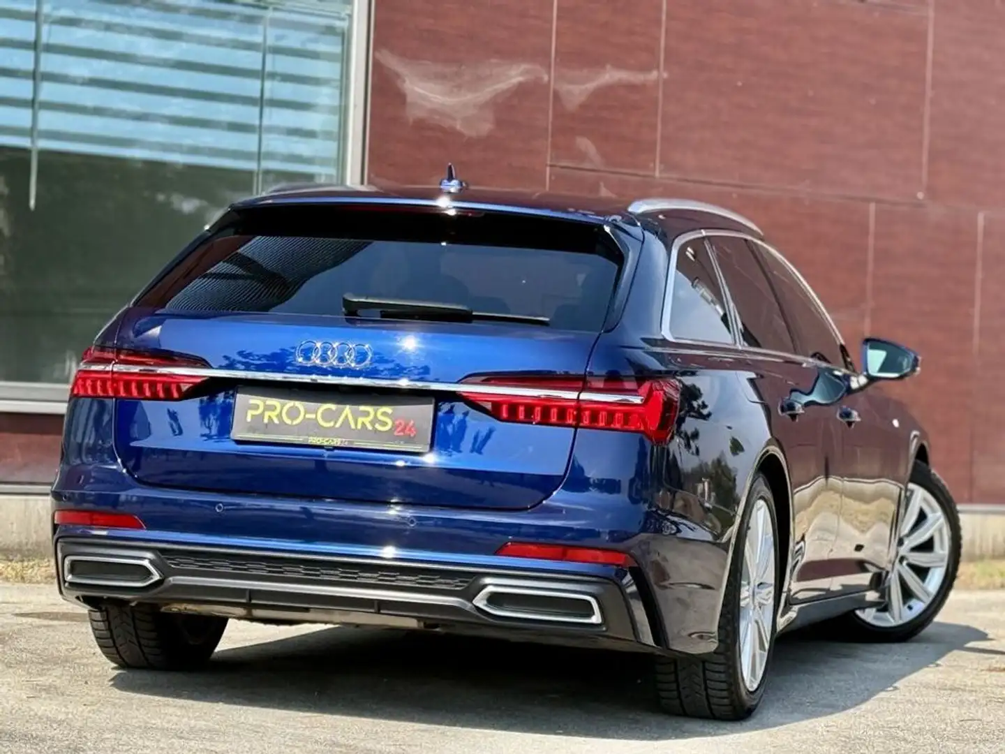Vehicle image, number 6