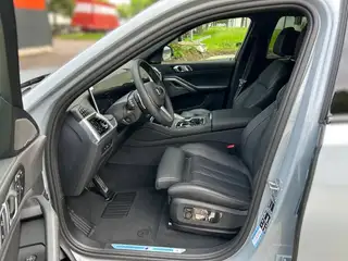 Vehicle image thumbnail, number 8