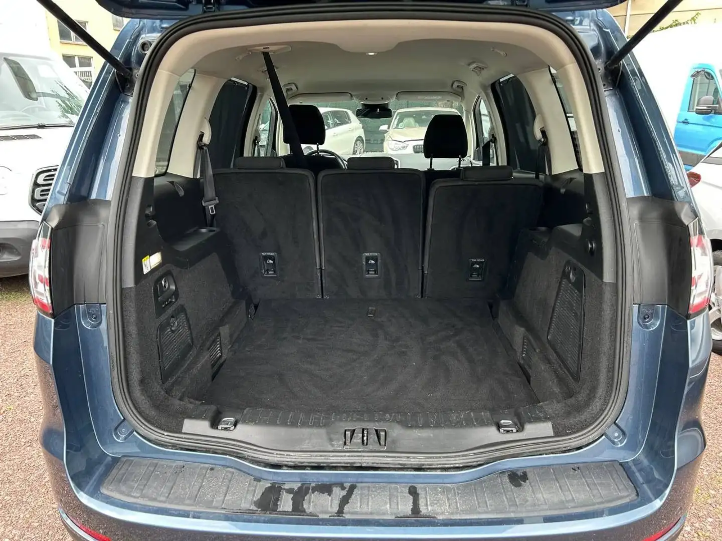 Vehicle image, number 7